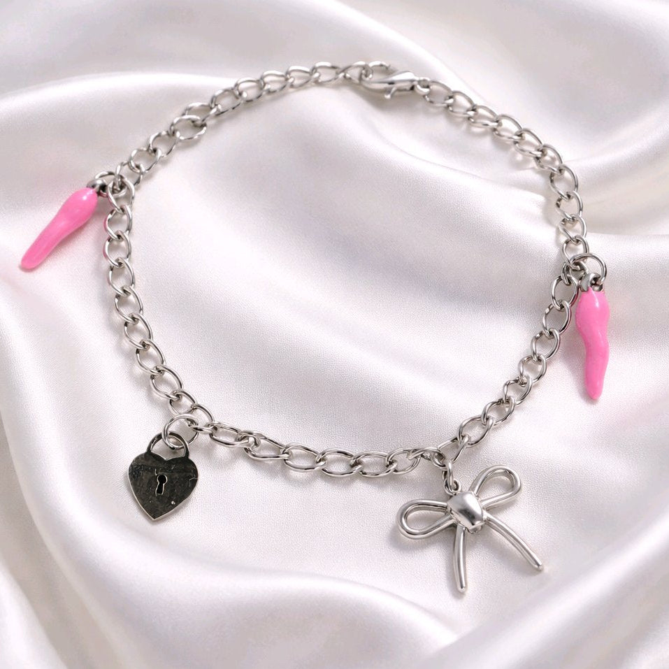 Bracelet argenté breloques piments - la fabrique à pampilles