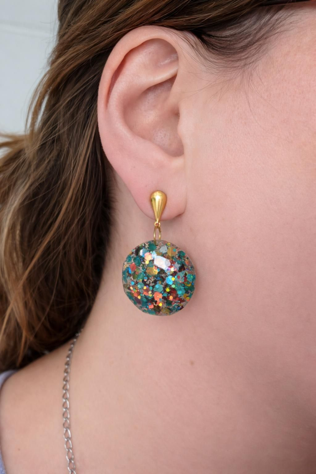 Boucles d oreilles couleur argentée - dome multicolore - la fabrique à pampilles