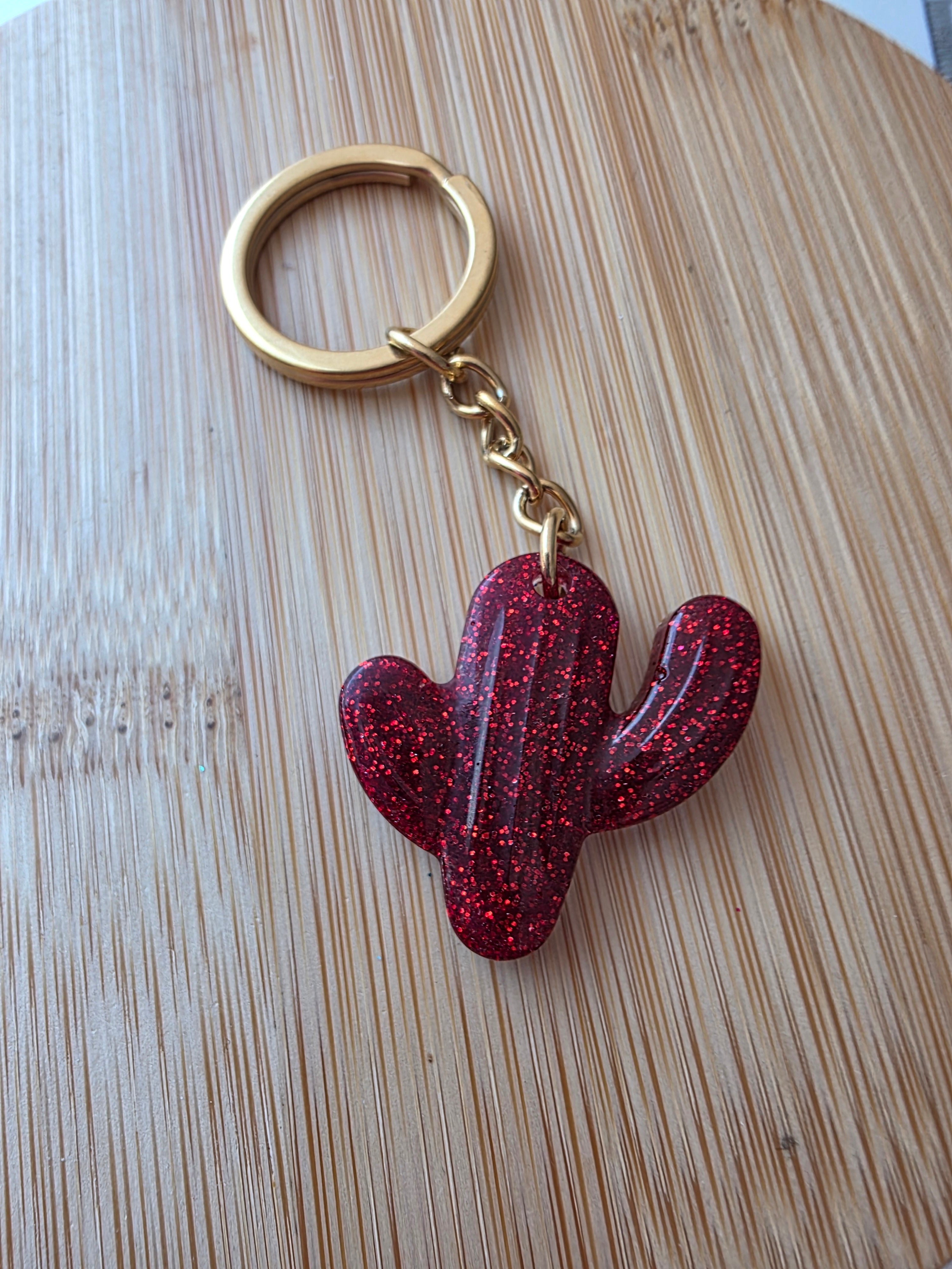 Porte clés /bijou pour sac en forme de cactus  -couleur rouge- la fabrique à pampilles