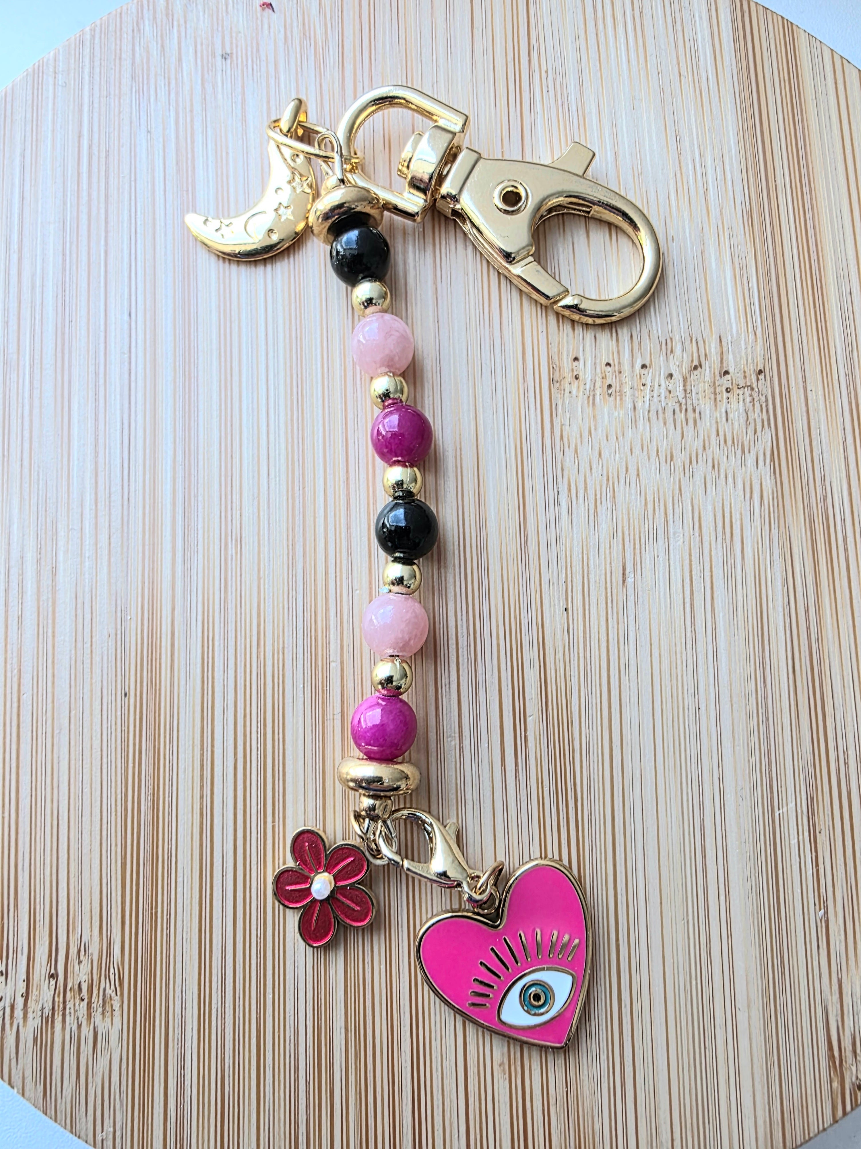 Porte clés /bijou pour sac  -multicolore- breloques coeur et lune - la fabrique à pampilles