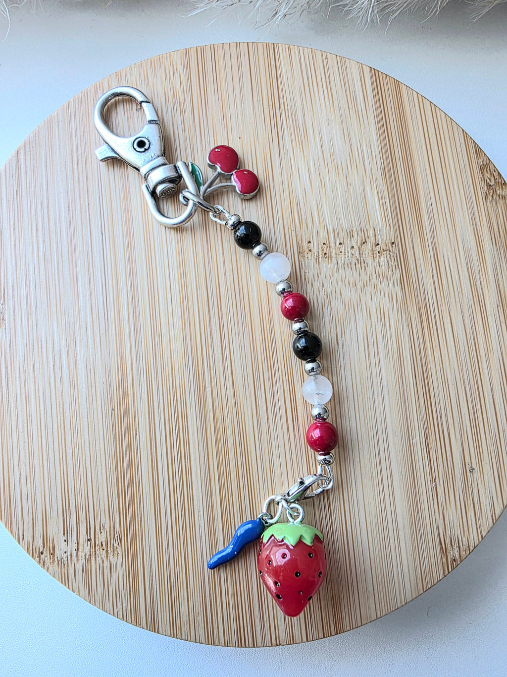 Porte clés /bijou pour sac  -multicolore- breloques fraise, piment - la fabrique à pampille