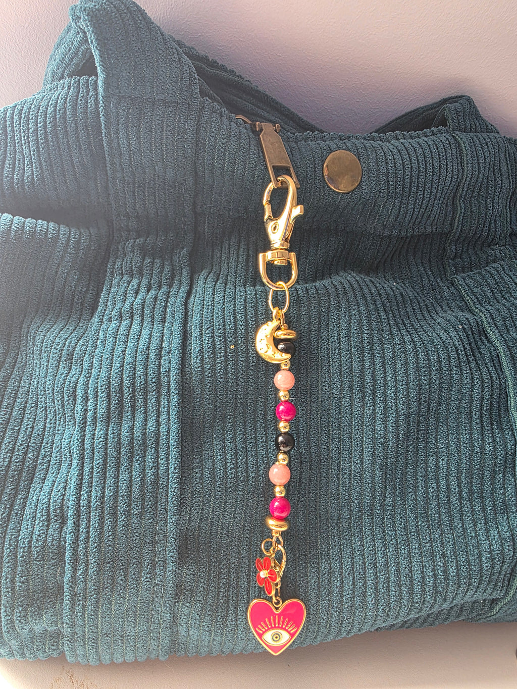 Porte clés /bijou pour sac  -multicolore- breloques coeur et lune - la fabrique à pampilles