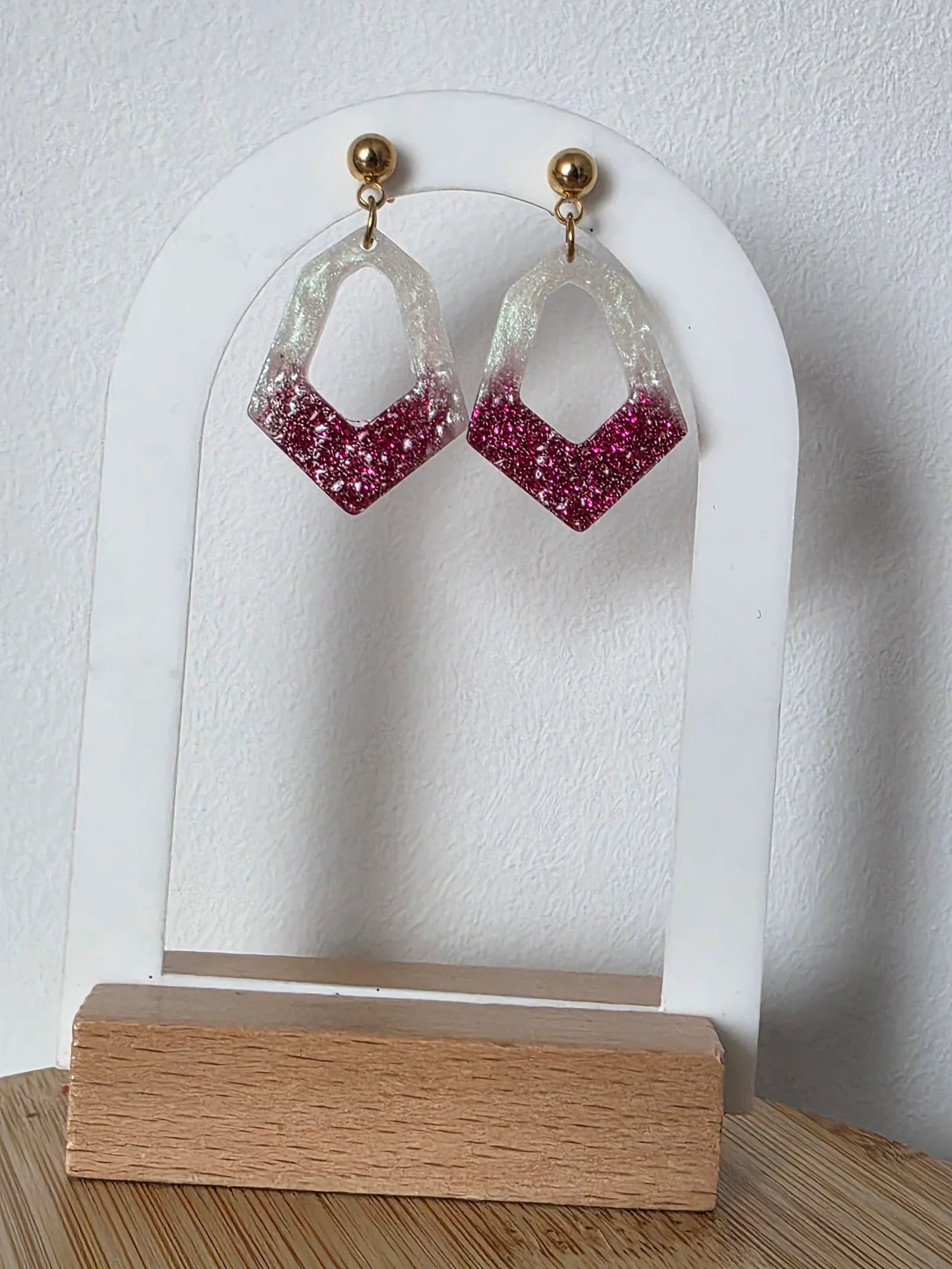 Boucles d'oreille losange en résine - Rose