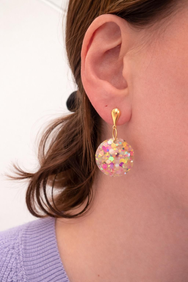 Boucles d oreilles couleur argentée - dome jaune pailleté - la fabrique à pampilles
