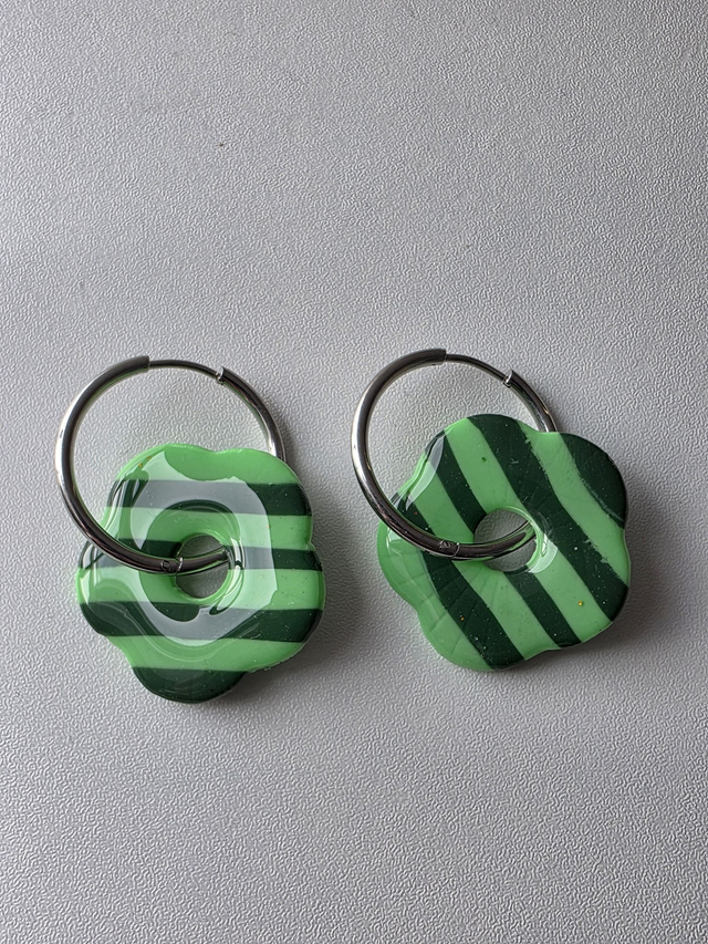 Pampilles en résine modèle Pauline- couleur vert zebré, la fabrique à pampilles