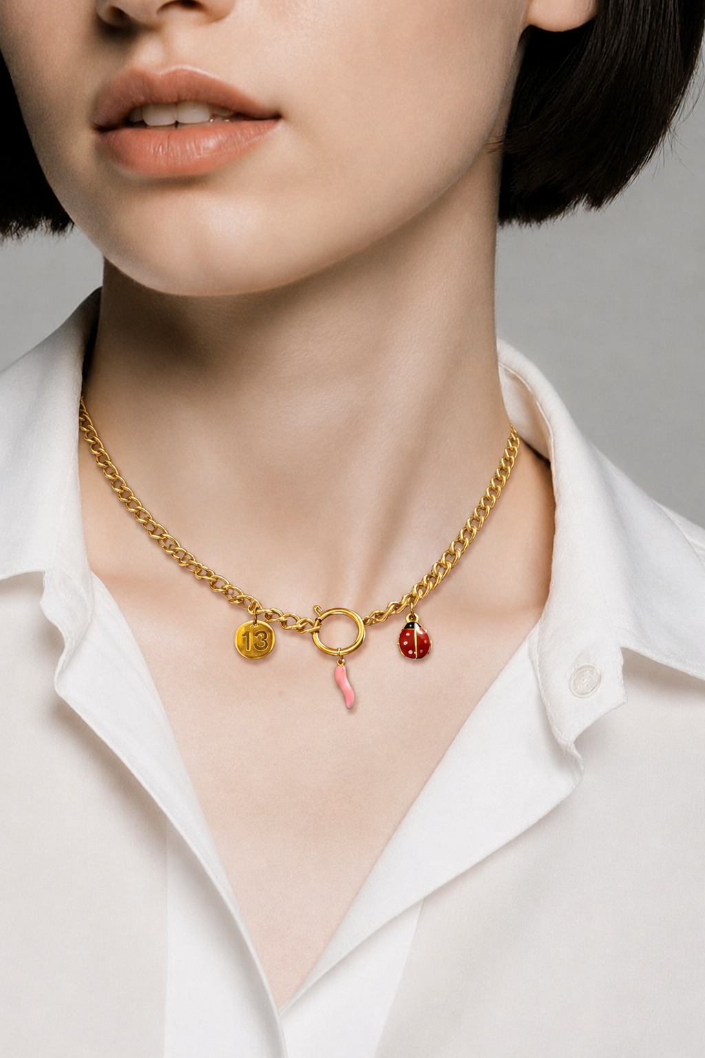 Collier en grosses mailles  - breloque coccinelle- la fabrique à pampilles