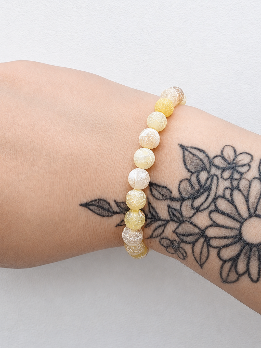 Bracelet en perles écaillées couleur jaune - la fabrique à pampilles
