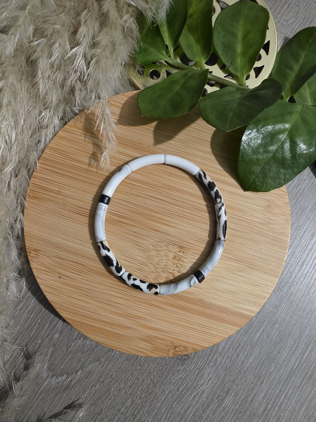 Bracelet en perles mini tubes couleur blanc tacheté- la fabrique à pampilles