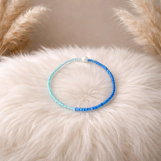 Bracelet en mini perles couleur bleu /bleu clair - la fabrique à pampilles