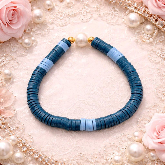 Bracelet en perles heishi  avec perle couleur bleu- la fabrique à pampilles