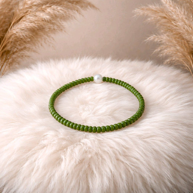Bracelet en mini perles couleur kaki- la fabrique à pampilles