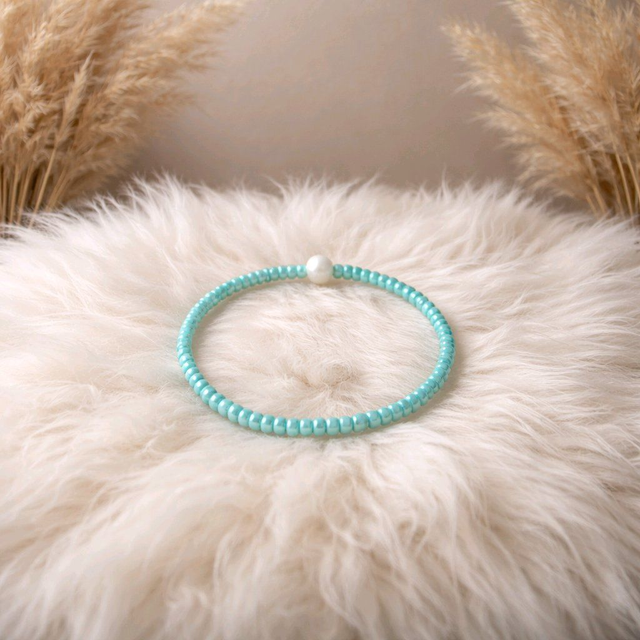 Bracelet en mini perles couleur bleu- la fabrique à pampilles