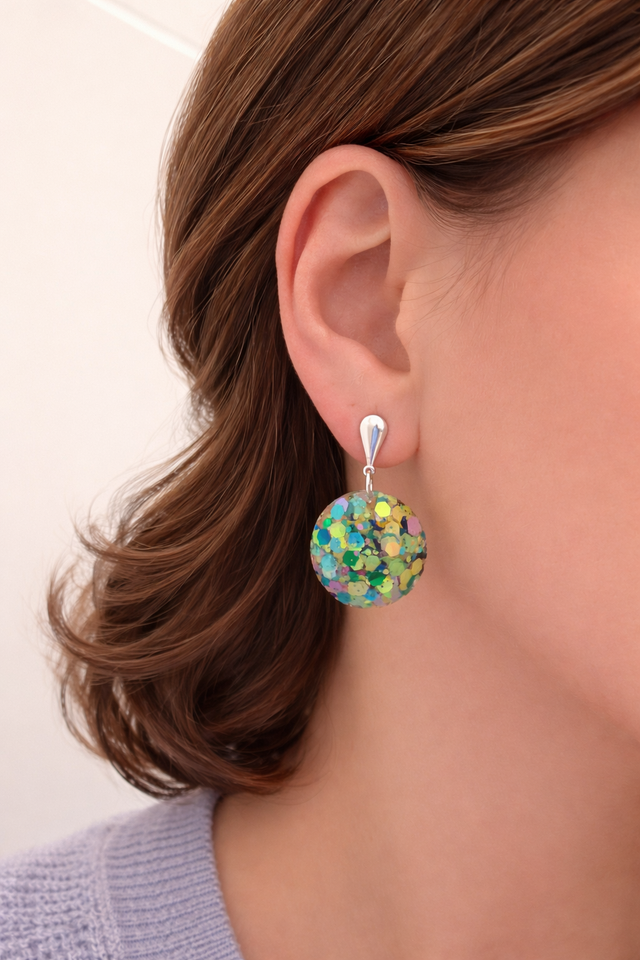 Boucles d oreilles couleur argentée - dome vert pailleté - la fabrique à pampilles