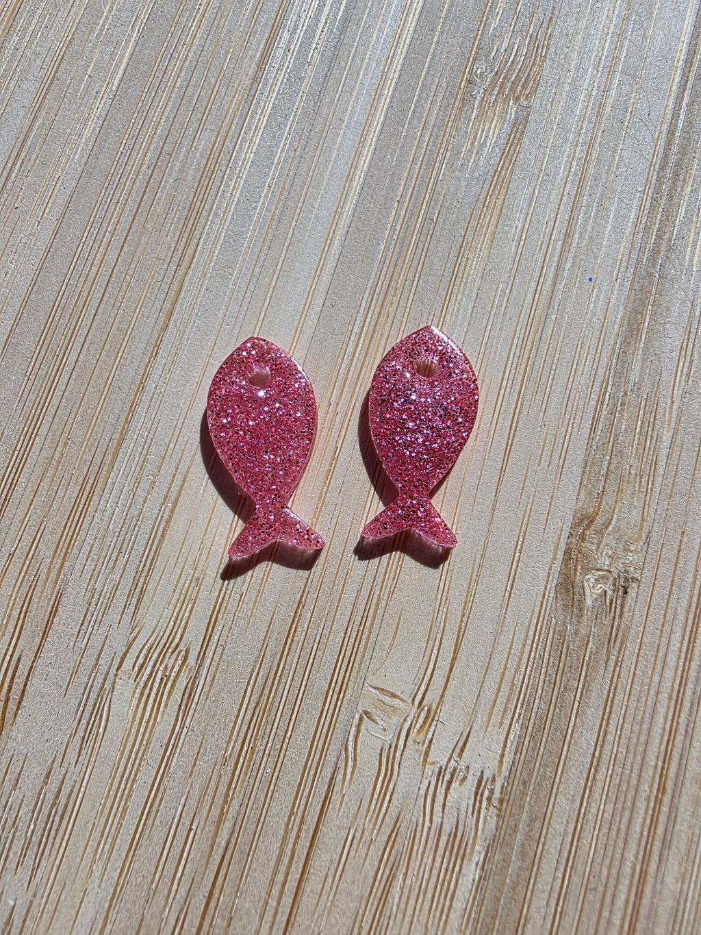 Pampilles en résine little fish - Poisson Pailleté Rose