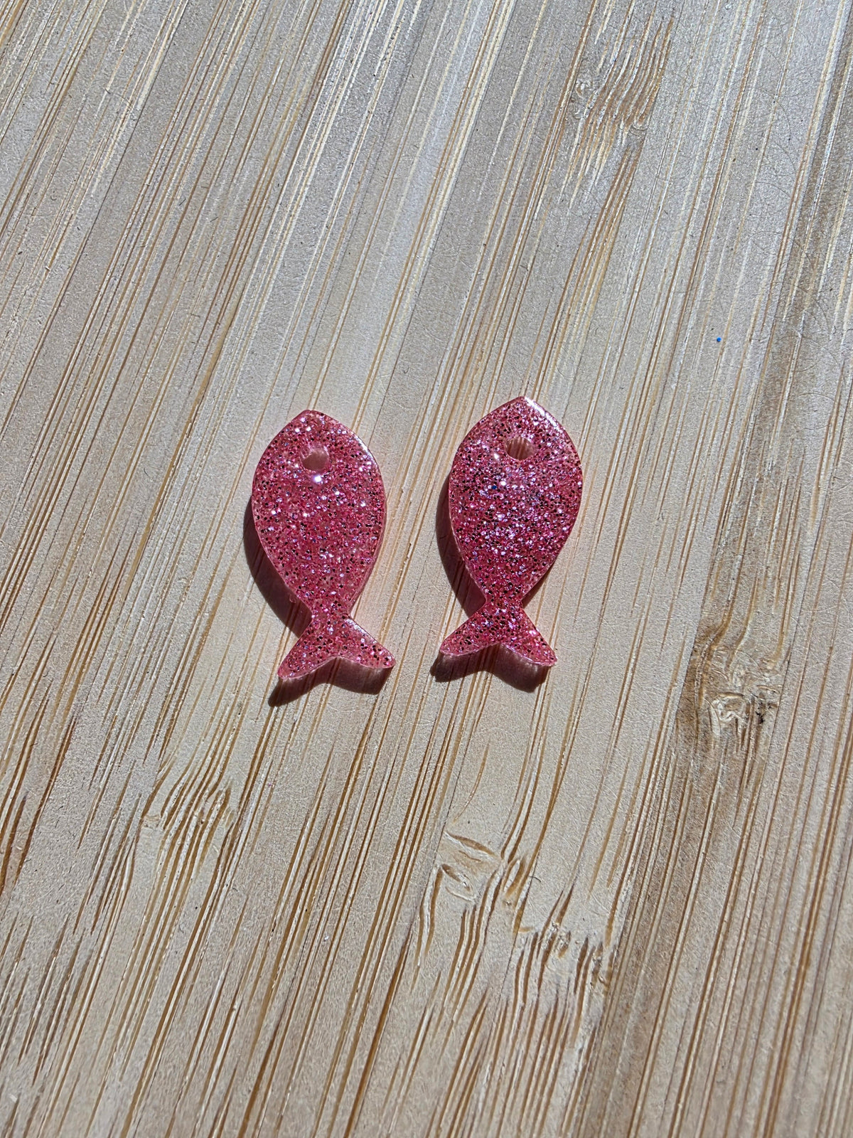 Pampilles en résine little fish - Poisson Pailleté Rose