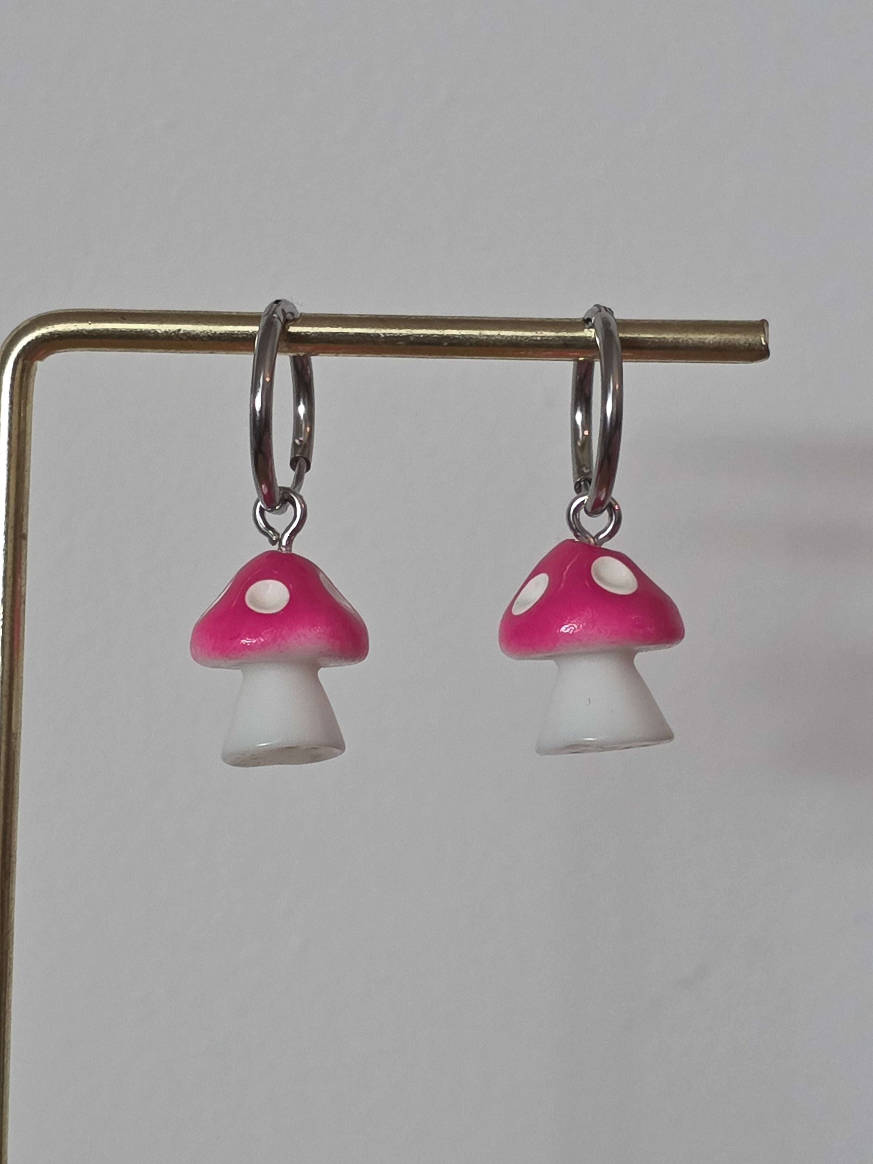 Boucles d oreilles creoles champignon rose