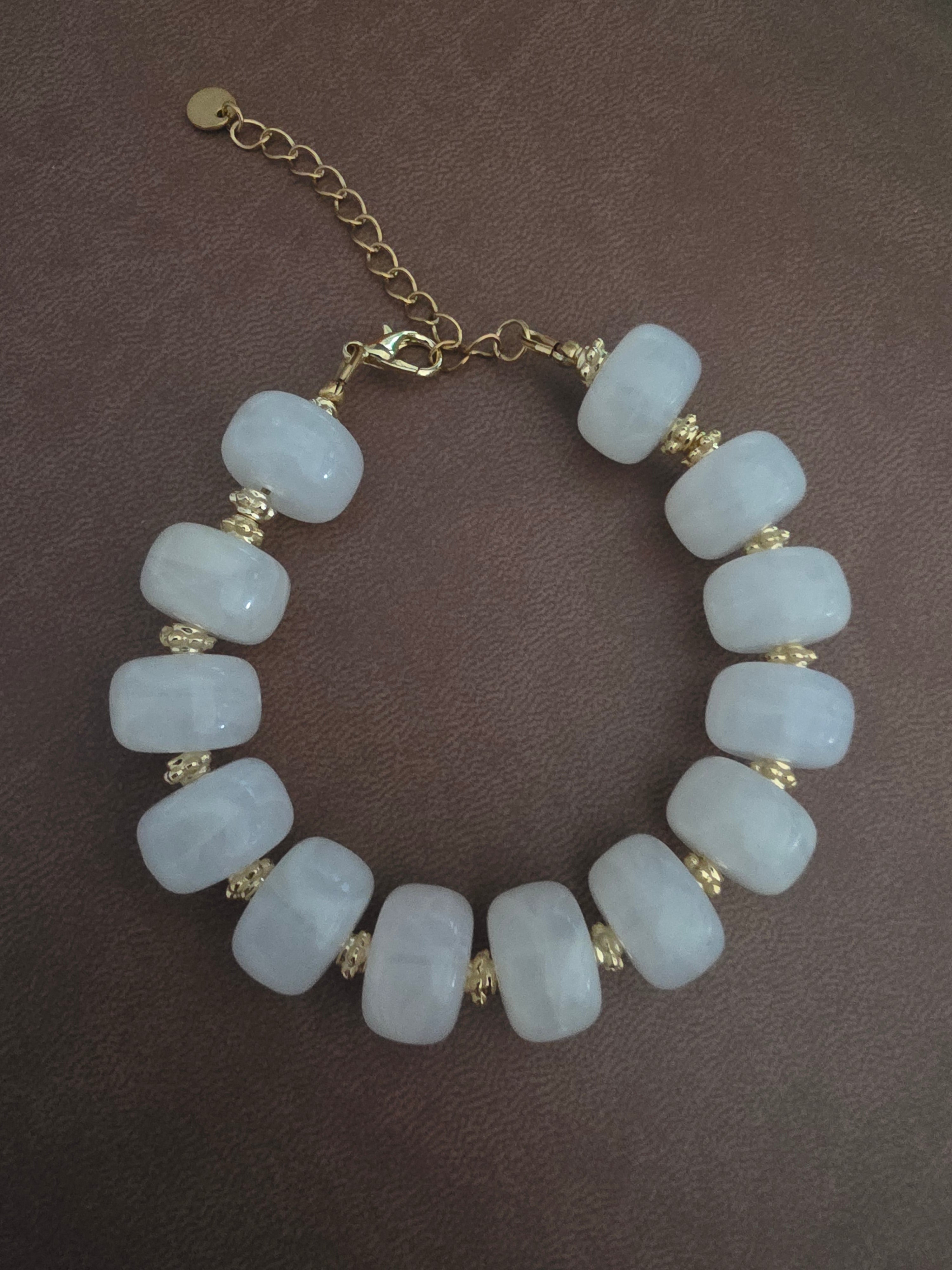 Bracelet grosses perles blanc marbré