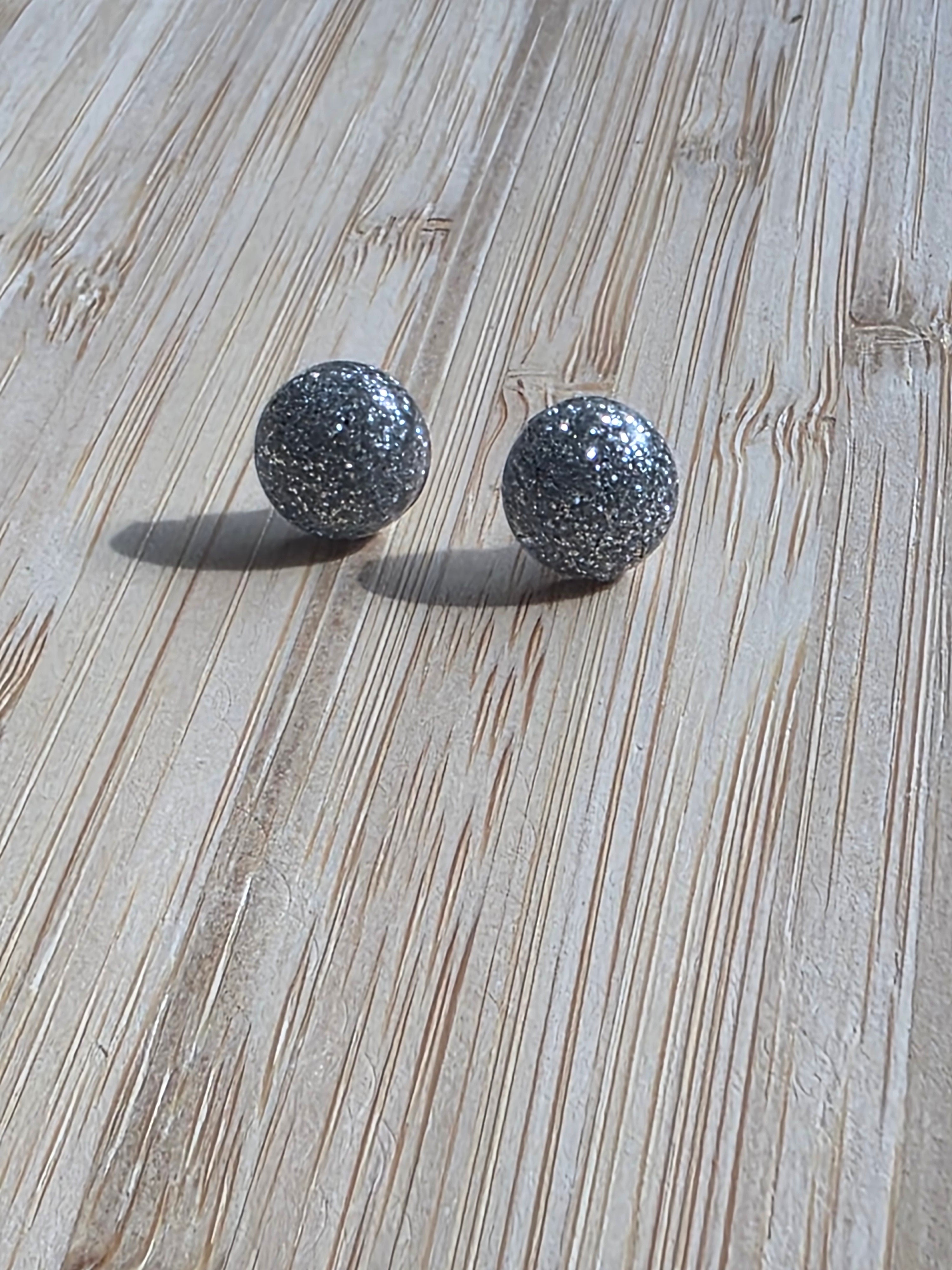 Puces d oreilles dôme lisse- argenté