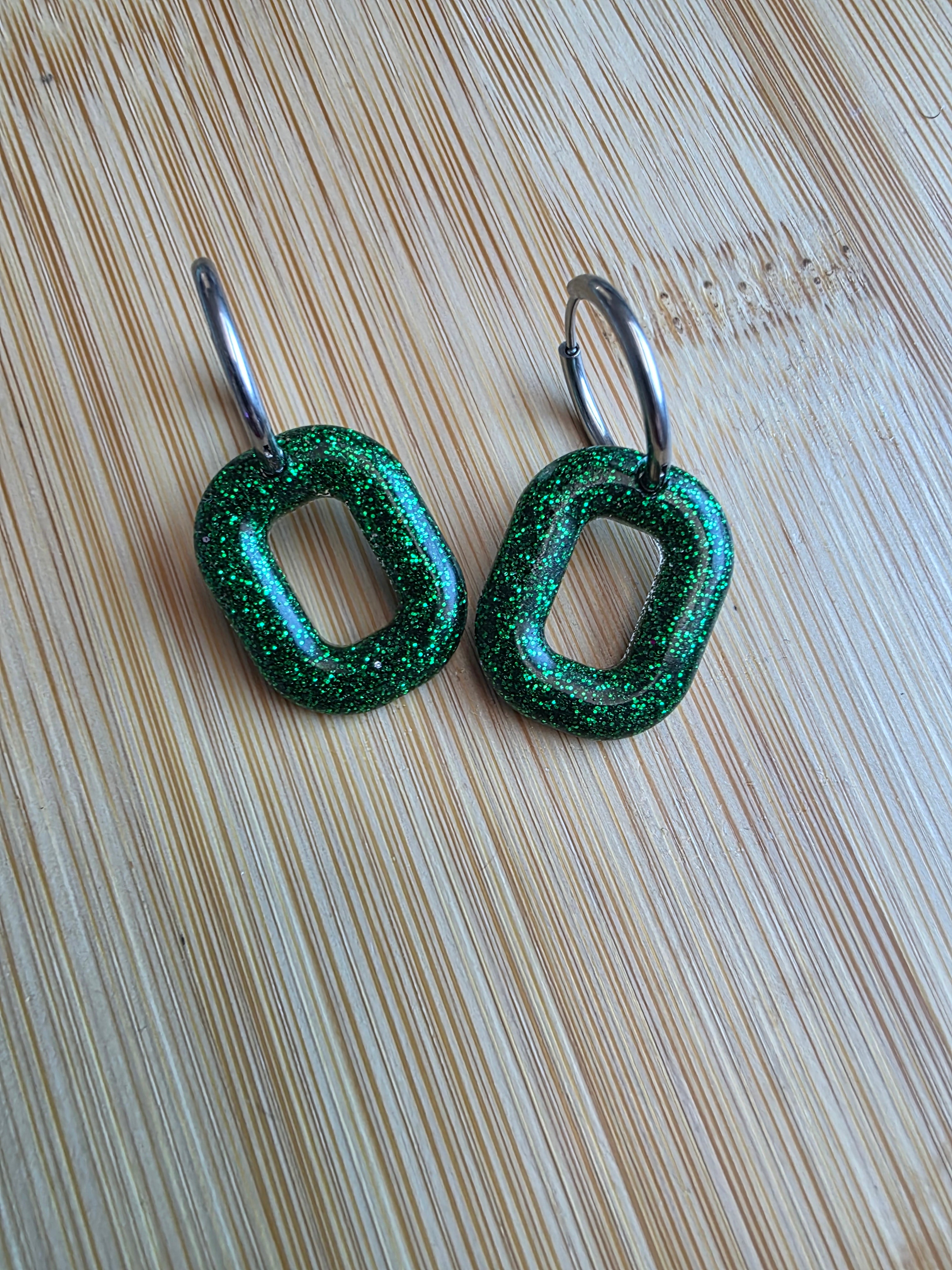 Pampilles en résine Carrie – Vert