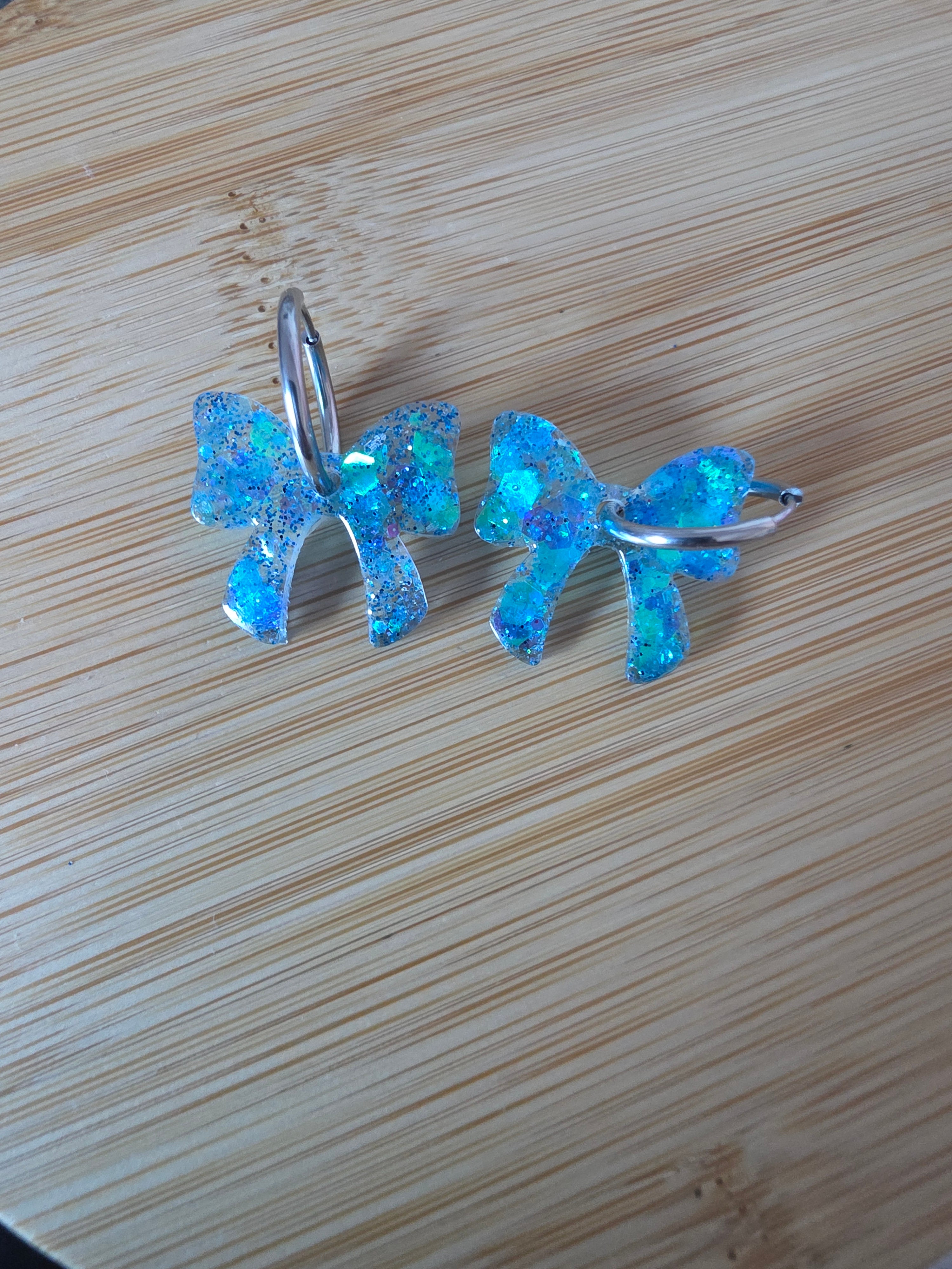 Pampilles Bow Tie en résine – Bleu ciel