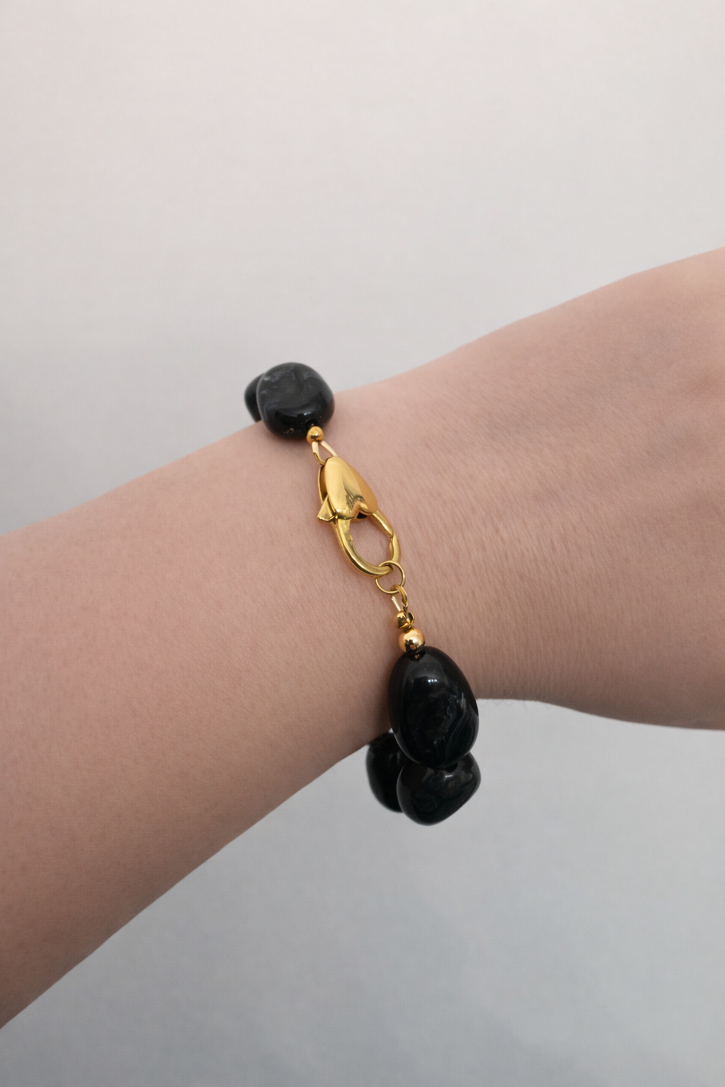 Bracelet perles ovales noir