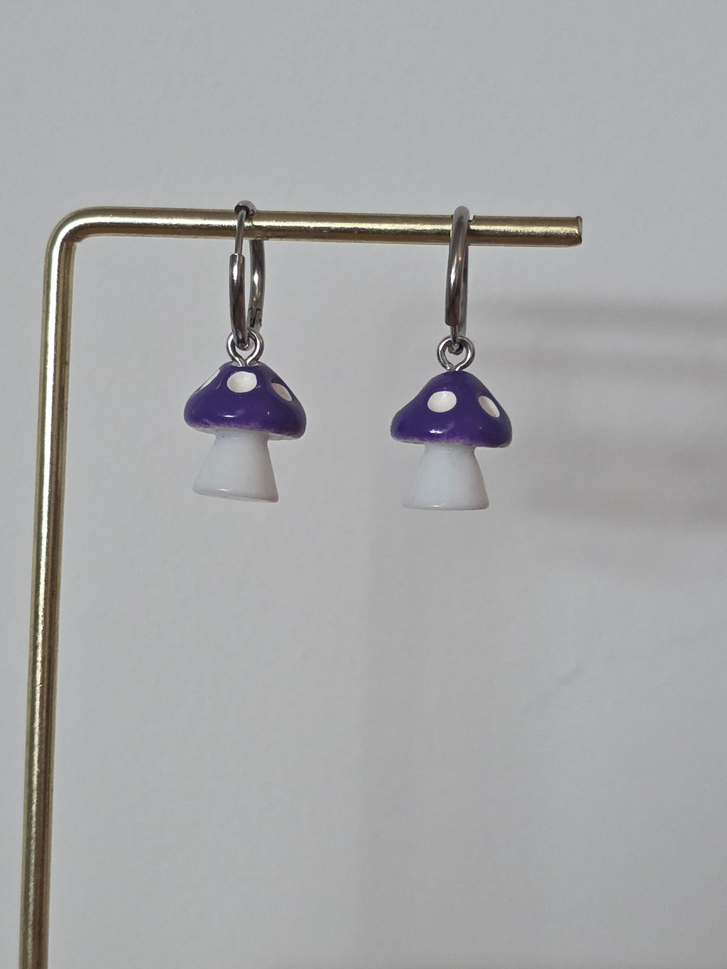 Boucles d oreilles creoles champignon violet