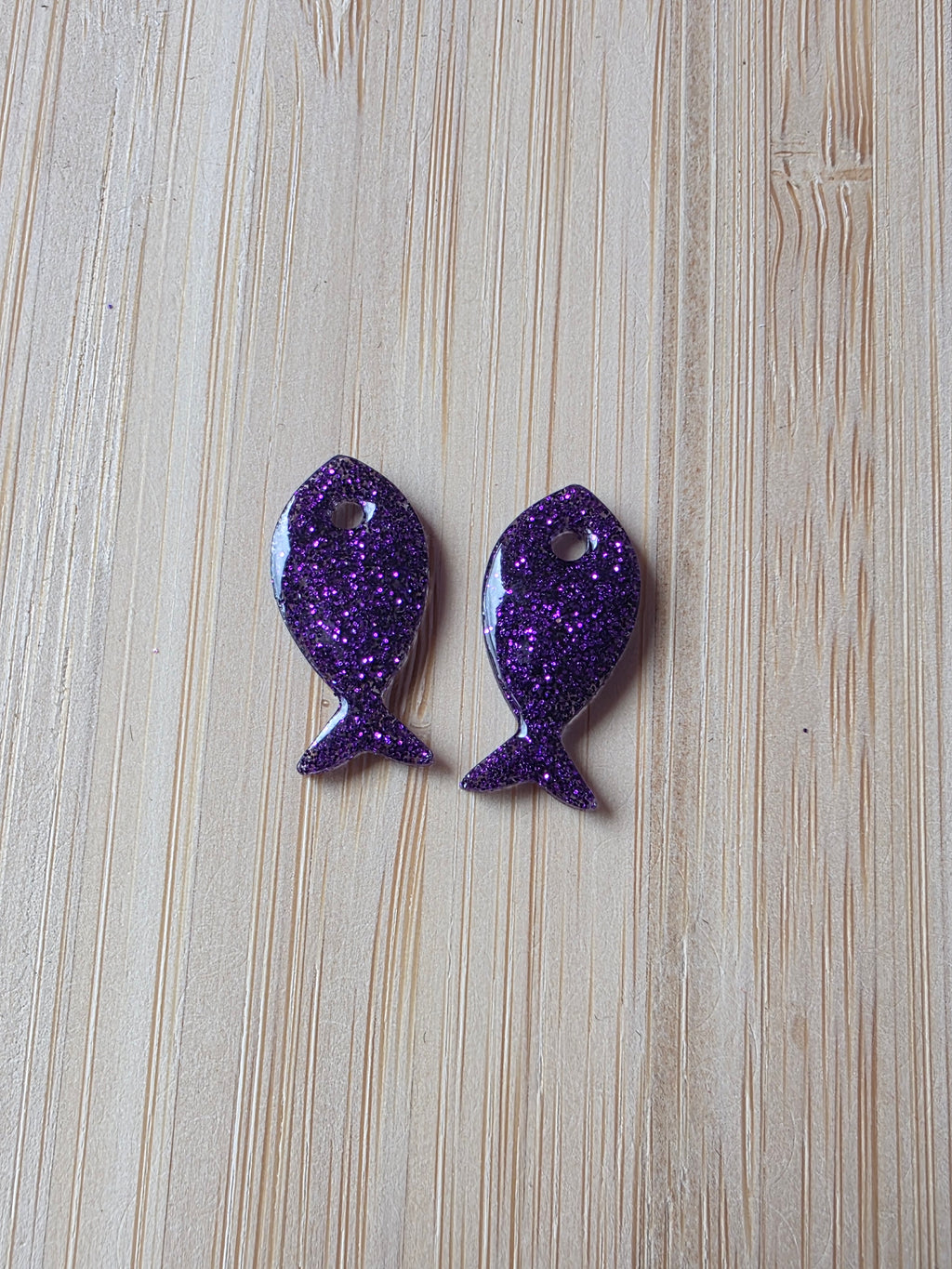 Pampilles en résine poisson violet - Modèle Little fish