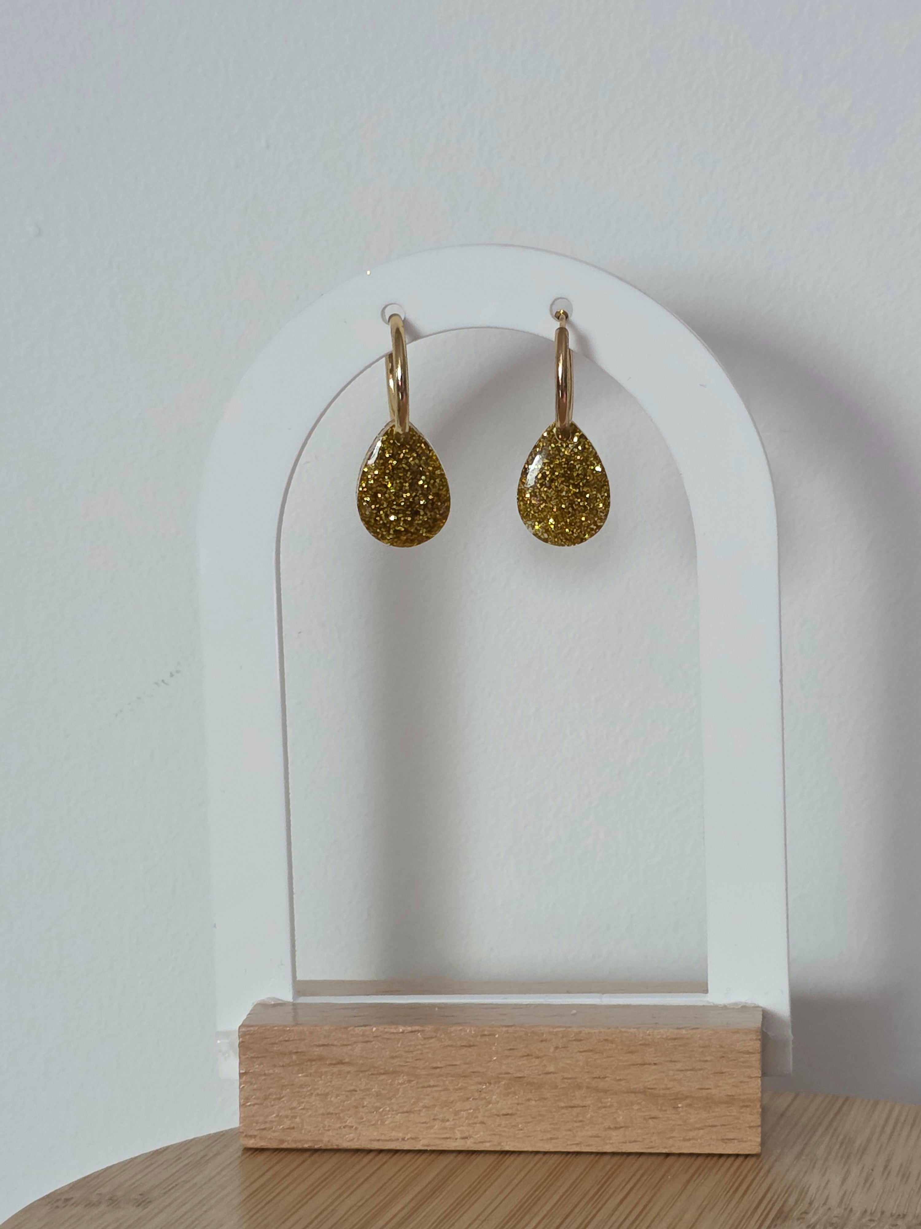Pampilles en résine Holly – Doré