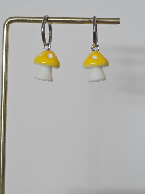 Boucles d oreilles creoles champignons jaune
