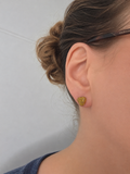 Puces d'oreilles en résine carré pailleté – doré