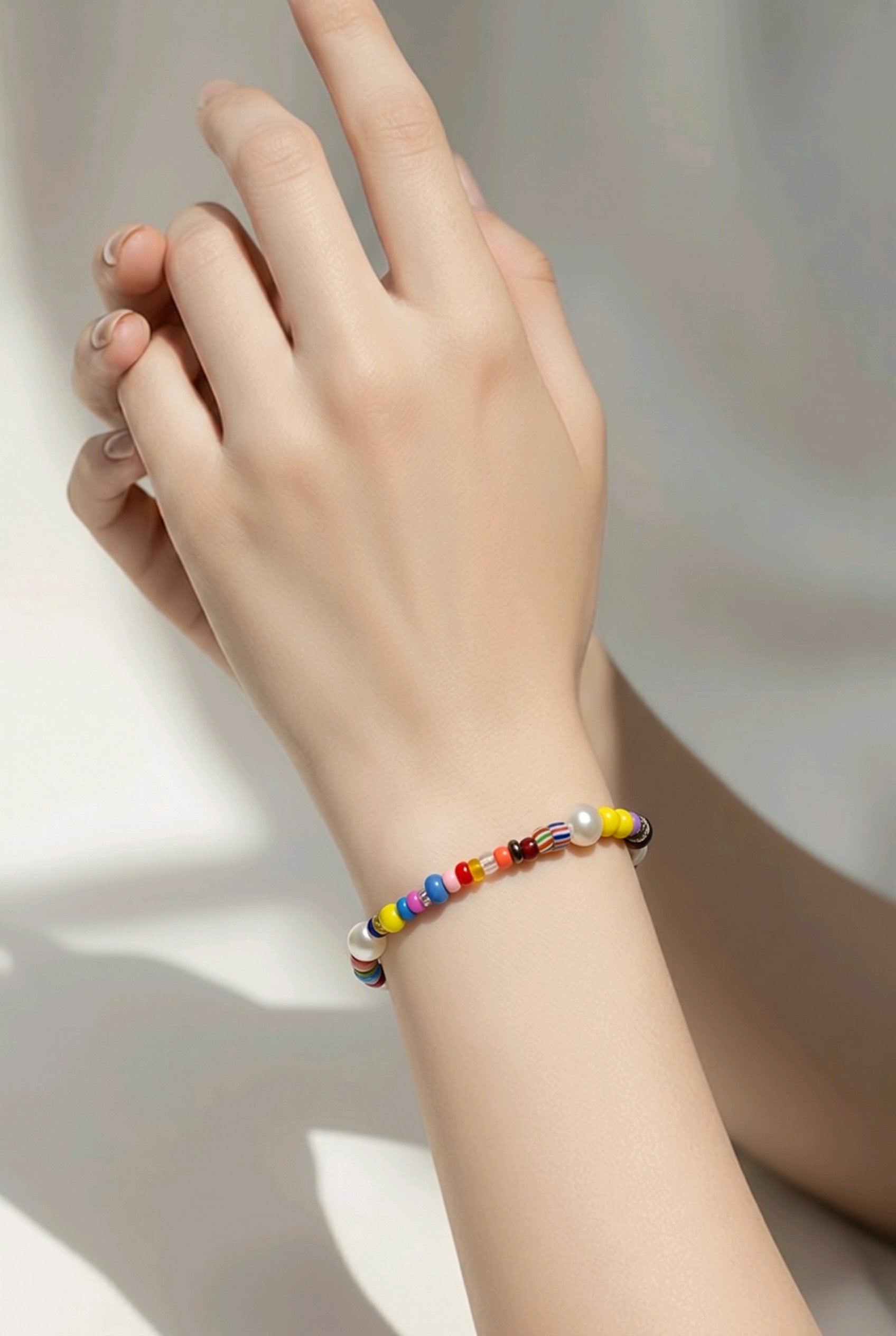Bracelet élastique mini perles (plusieurs coloris disponibles)