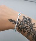 Bracelet perles et fleur