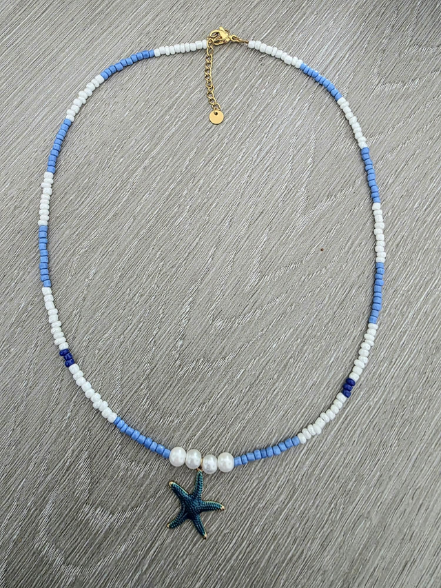 Collier en mini perles- breloque etoile de mer- la fabrique à pampilles