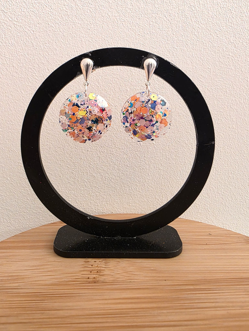Boucles d oreilles couleur argentée - dome rose pailleté - la fabrique à pampilles