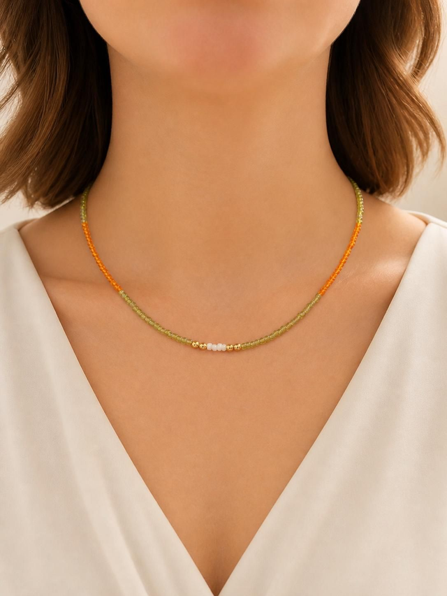 Collier en mini perles- couleur vert et orange- la fabrique à pampilles