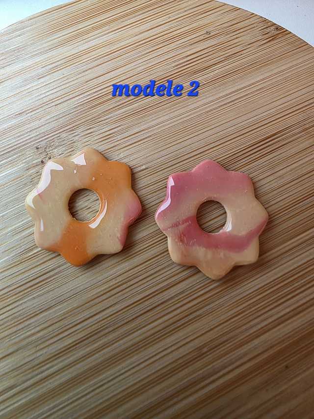 Pampilles en résine modèle Judith- couleur orangé - la fabrique à pampilles